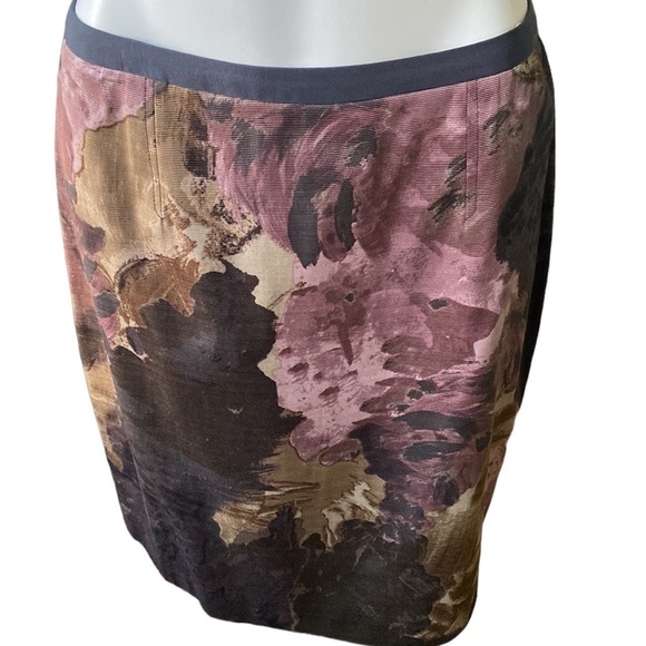Loft Dark Floral Mini Pencil Skirt Career - Picture 1 of 5